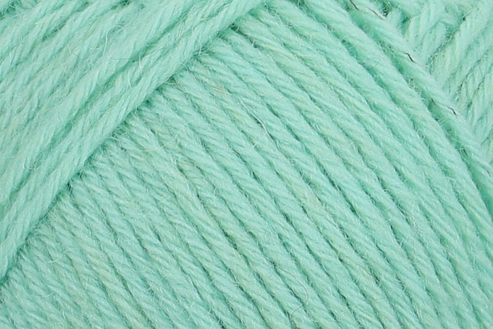 01061 aqua | €11.95