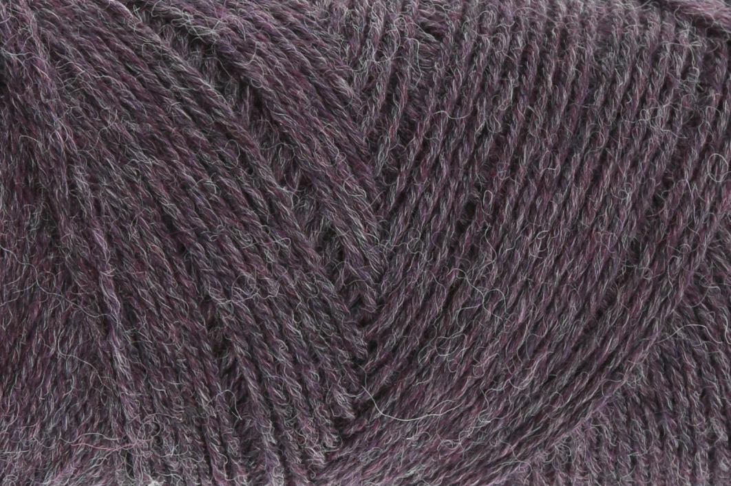 0480 - Aubergine Melange | €3.25