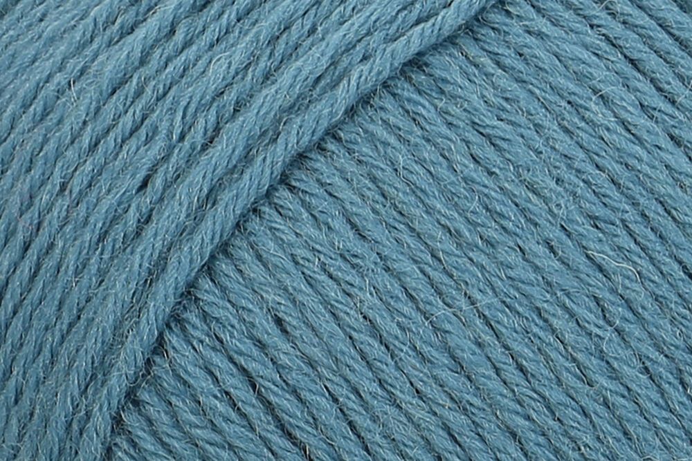01062 rauchblau | €11.95