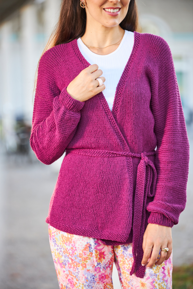Wickeljacke mit Perlmusterkanten | Anleitungsheft | Wolle Avino | Stricken | Regina Bühler, Pro Lana, Christophorus Verlag Wickeljacke mit Perlmusterkanten | Anleitungsheft | Wolle Avino | Stricken | Regina Bühler, Pro Lana, Christophorus Verlag