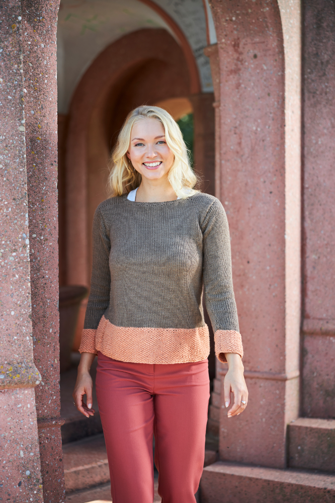Pulli mit Perlmusterrand in Terracotta-Braun | Anleitungsheft | Wolle Chello | Stricken | Regina Bühler, Pro Lana, Christophorus Verlag Pulli mit Perlmusterrand in Terracotta-Braun | Anleitungsheft | Wolle Chello | Stricken | Regina Bühler, Pro Lana, Christophorus Verlag