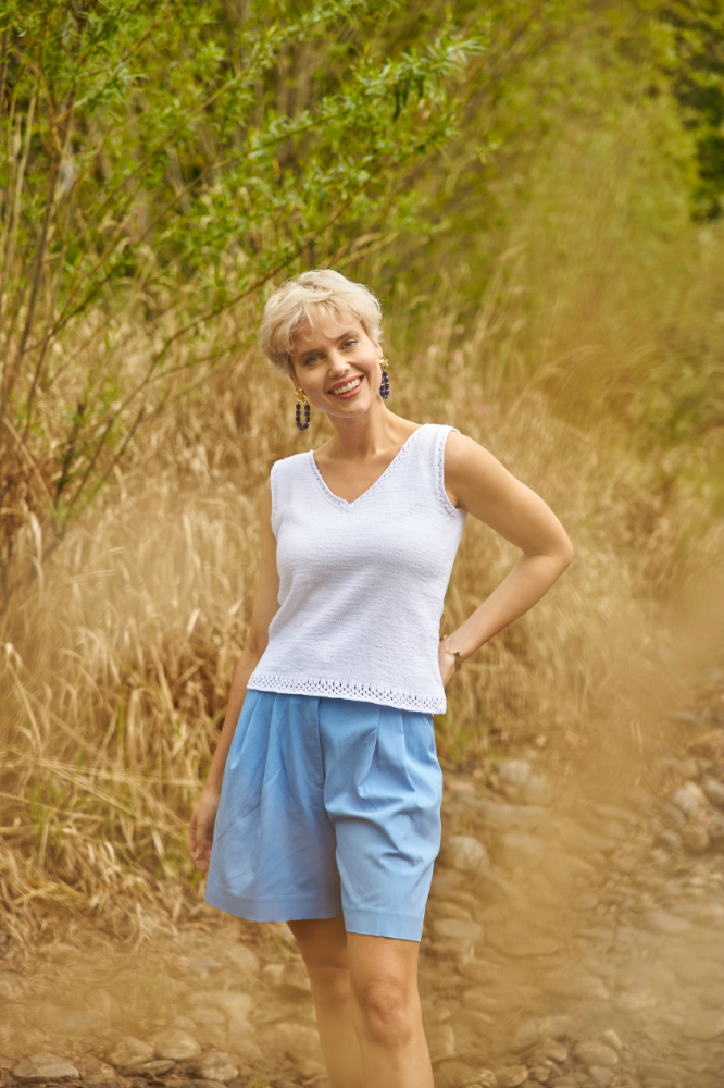 Top mit V-Ausschnitt | Anleitungsheft | Wolle Baby Cotton Organic  | Stricken | Regina Bühler, Pro Lana