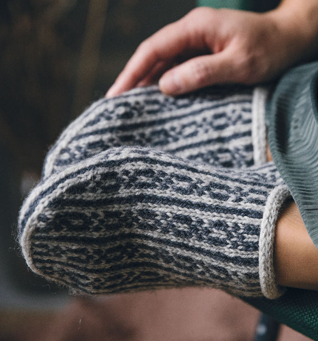 52 Wochen Socken stricken - Band 1 - Das außergewöhnlichste Sockenbuch aller Zeiten. Edler Leineneinband, Prägung und Lesebändchen 52 Wochen Socken stricken - Band 1 - Das außergewöhnlichste Sockenbuch aller Zeiten. Edler Leineneinband, Prägung und Lesebändchen