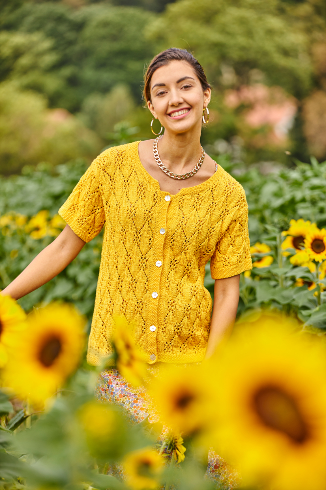 Kurzarmjäckchen mit Ajourmuster in gelb | Anleitungsheft | Wolle Basic Cotton 0122 - sonnengelb | Stricken | Regina Bühler, Pro Lana Kurzarmjäckchen mit Ajourmuster in gelb | Anleitungsheft | Wolle Basic Cotton 0122 - sonnengelb | Stricken | Regina Bühler, Pro Lana