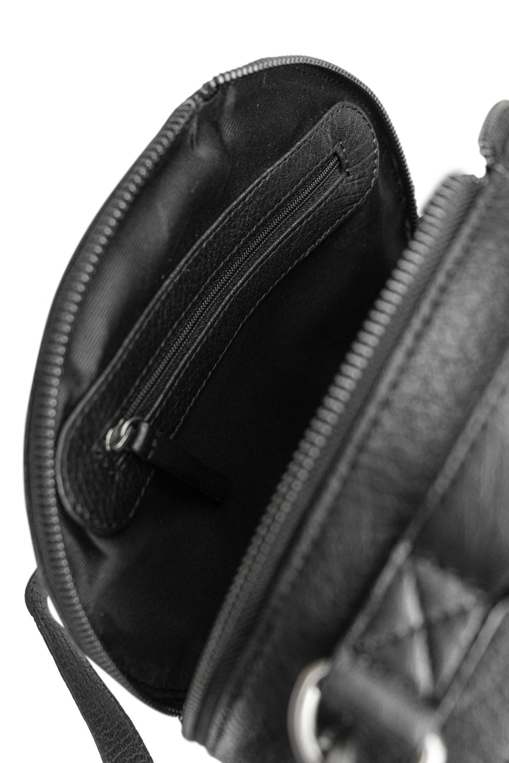 bella - runde crossbodytasche, handgefertigt aus Echtleder von muud black