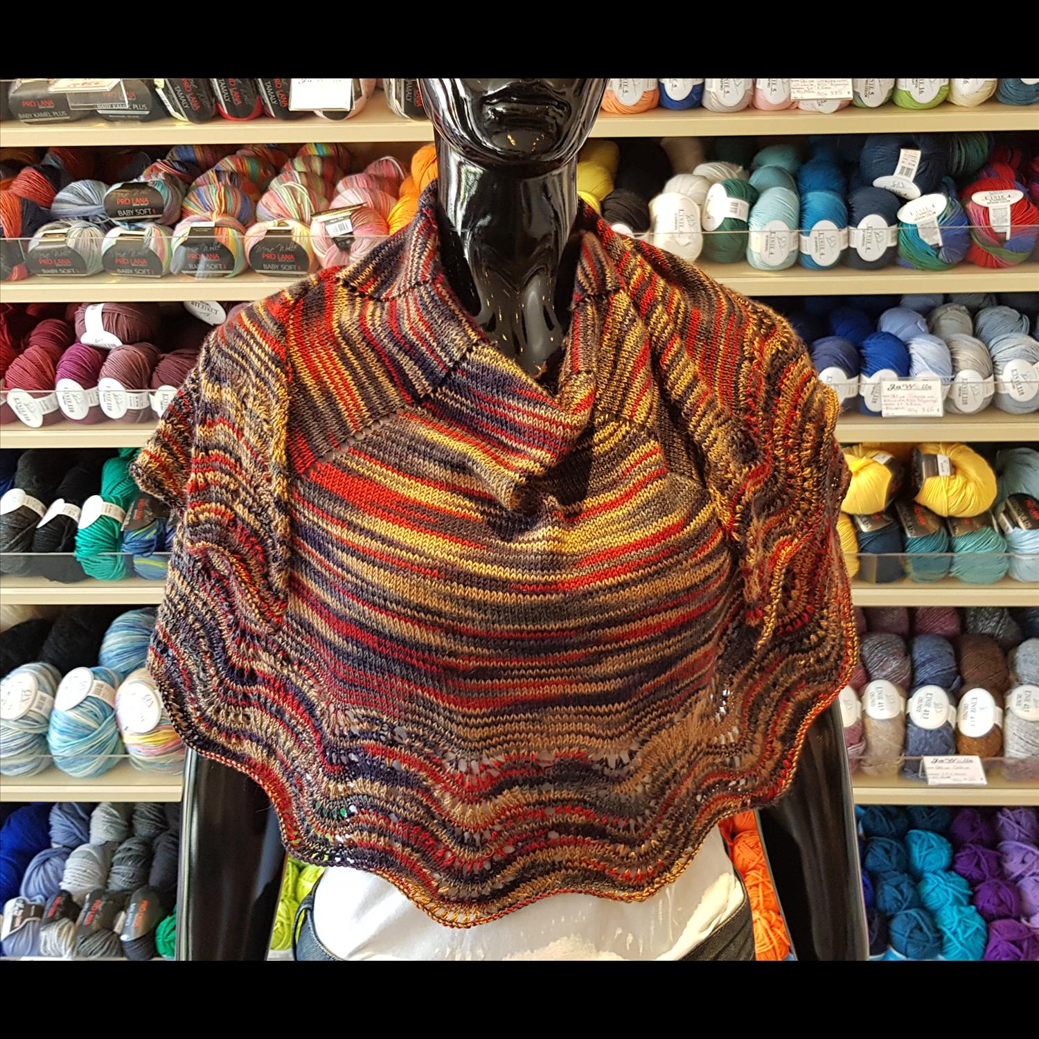 Halbrundtuch Abendstimmung | Einzelanleitung | Wolle Admiral Cat Print  | Stricken | Annemarie