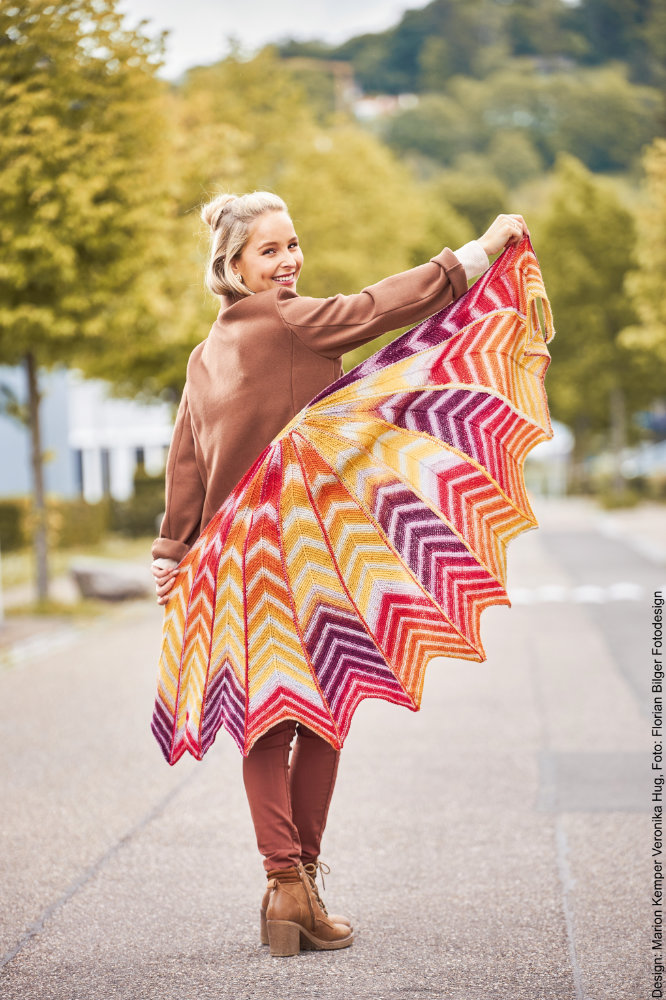Woolly Hugs Maschenwelt - 06/2023 Tuch eleven Parts | Anleitungsheft | Wolle Paint Socks | Stricken | Veronika Hug, Woolly Hugs, Christophorus Verlag
