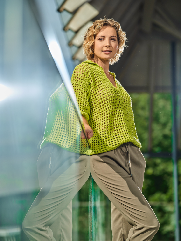 Pulli mit Lochmuster & Polo-Kragen | Einzelanleitung | Wolle Natural Logic  | Stricken | Pro Lana
