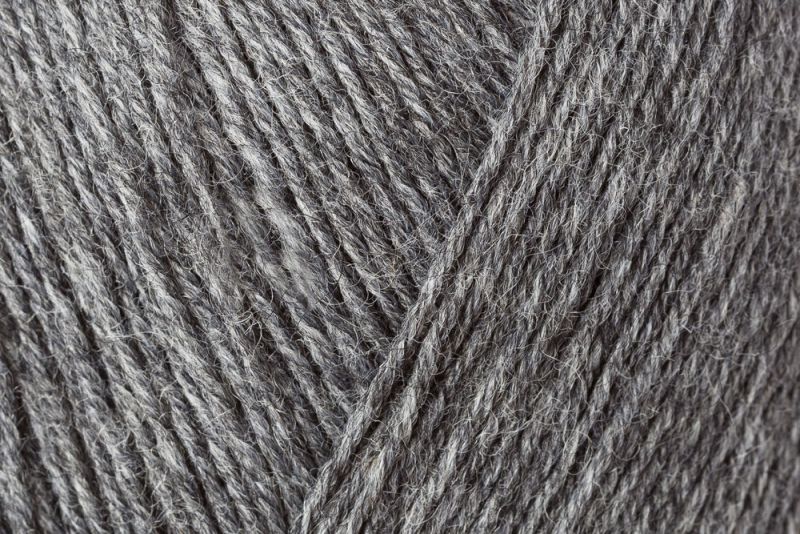 0044 - mittelgrau mel. | €7.95