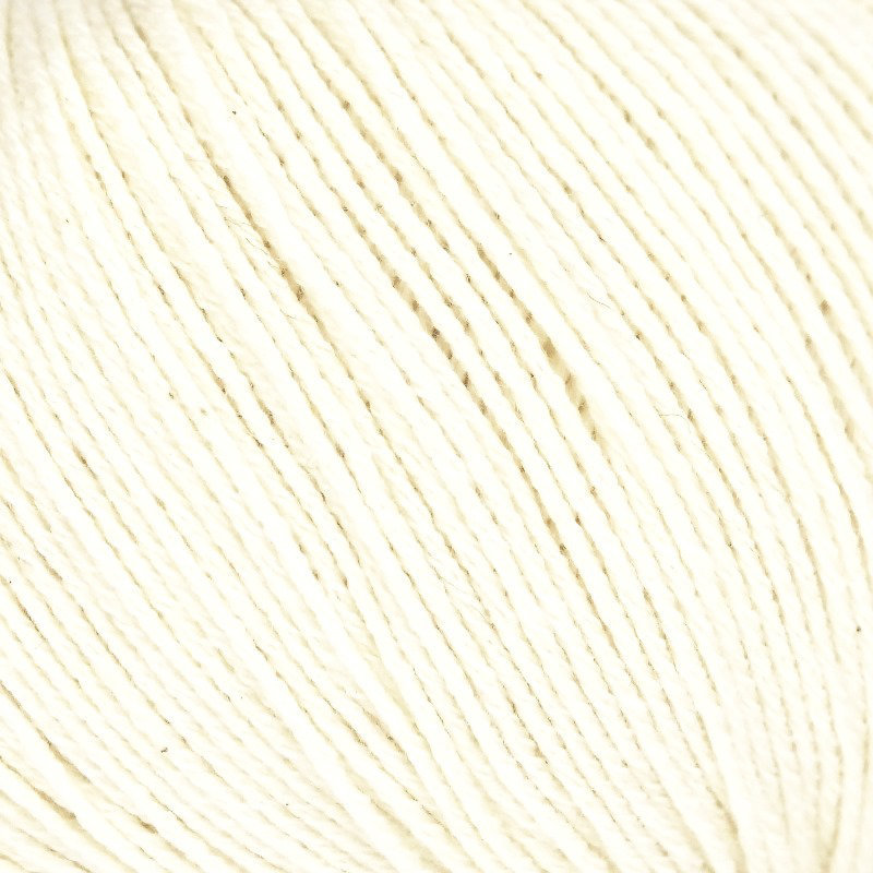 0023 - naturweiß | €7.50