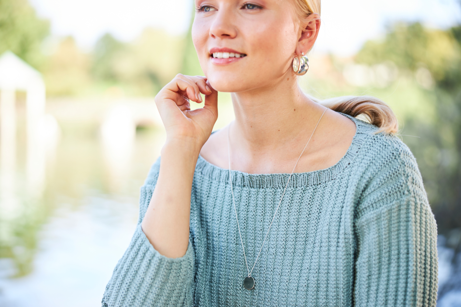 Kurzpulli mit Blattmusterbordüre | Anleitungsheft | Wolle Basic Cotton 0073 - lindgrün | Stricken | Regina Bühler, Pro Lana, Christophorus Verlag Kurzpulli mit Blattmusterbordüre | Anleitungsheft | Wolle Basic Cotton 0073 - lindgrün | Stricken | Regina Bühler, Pro Lana, Christophorus Verlag