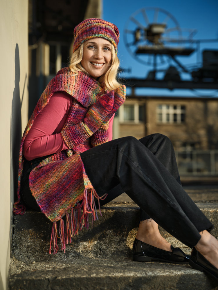 Fausthandschuhe mit Fantasiemusterblenden  | Wollpaket mit Laos Kettgarn  | Stricken | Pro Lana