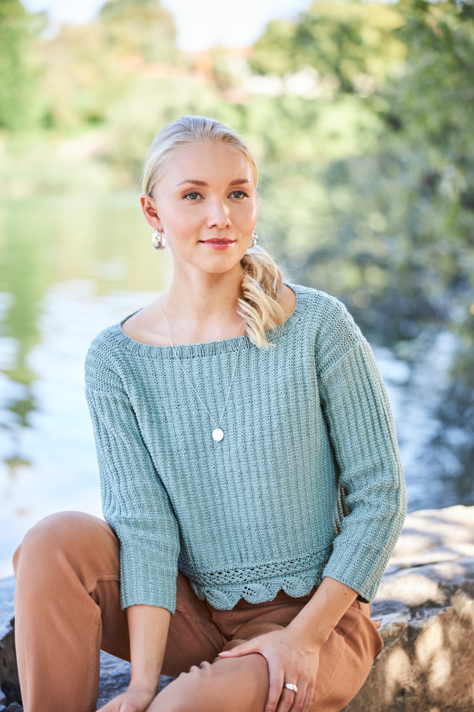 Kurzpulli mit Blattmusterbordüre | Anleitungsheft | Wolle Basic Cotton 0073 - lindgrün | Stricken | Regina Bühler, Pro Lana, Christophorus Verlag Kurzpulli mit Blattmusterbordüre | Anleitungsheft | Wolle Basic Cotton 0073 - lindgrün | Stricken | Regina Bühler, Pro Lana, Christophorus Verlag