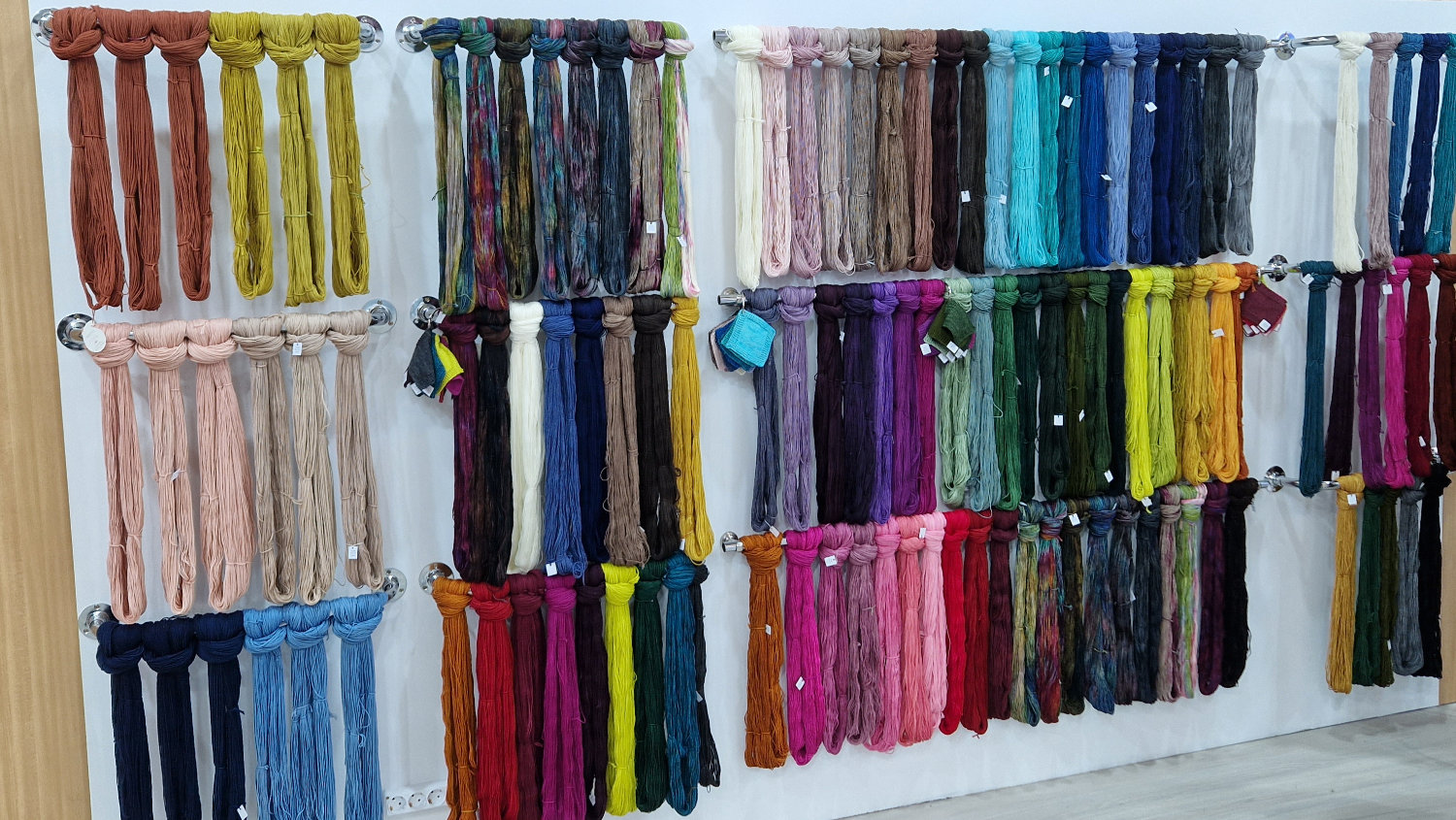 Symfonie Yarns - jetzt neu im JaWolle Onlineshop