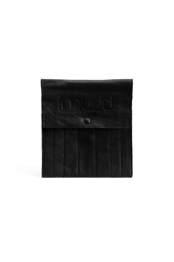 oslo - nadeletui , handgefertigt aus Echtleder von muud black