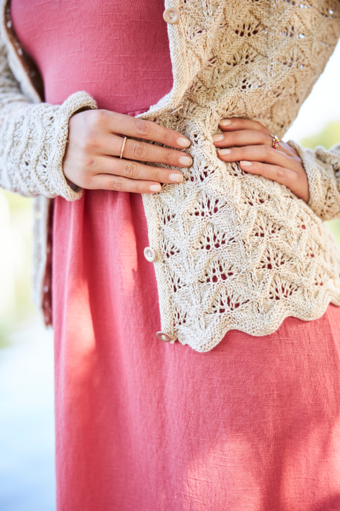 Jacke mit Zackenmuster | Anleitungsheft | Wolle Viva Summer | Stricken | Regina Bühler, Pro Lana, Christophorus Verlag Jacke mit Zackenmuster | Anleitungsheft | Wolle Viva Summer | Stricken | Regina Bühler, Pro Lana, Christophorus Verlag