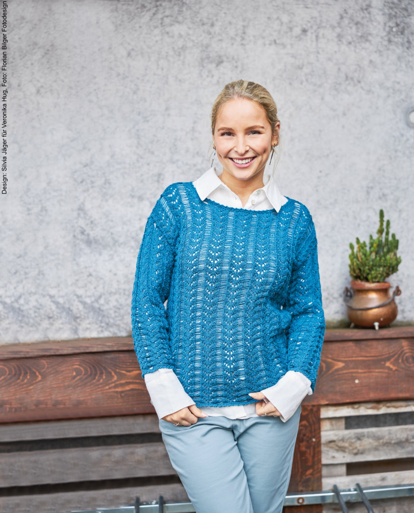 Woolly Hugs Maschenwelt - 06/2023 Pulli Fallmaschenspiel | Anleitungsheft | Wolle Merino Silk Socks Stretch, 4-fach | Stricken | Veronika Hug, Woolly Hugs, Christophorus Verlag