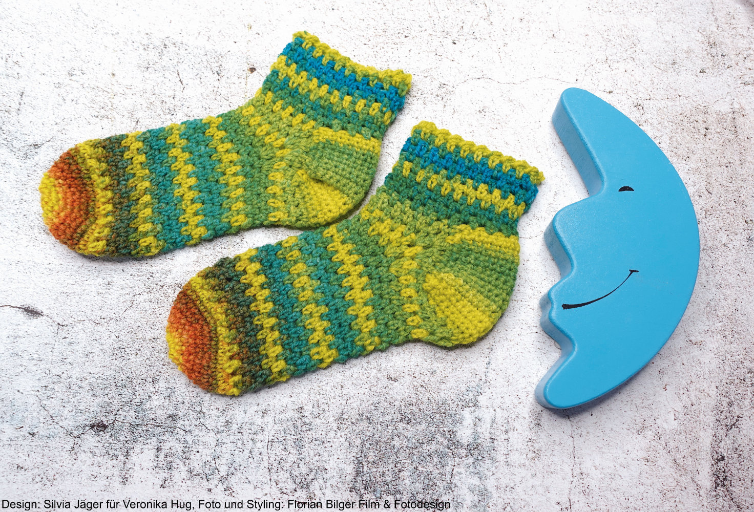Poncho mit Sommersocken | Anleitungsheft | Wolle Paint Socks | Häkeln | Veronika Hug, Woolly Hugs, Christophorus Verlag Poncho mit Sommersocken | Anleitungsheft | Wolle Paint Socks | Häkeln | Veronika Hug, Woolly Hugs, Christophorus Verlag