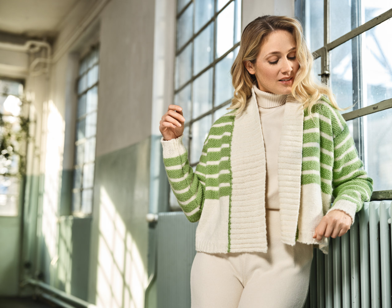 Cardigan mit Streifen | Anleitungsheft | Wolle Alpaka deluxe  | Stricken | Pro Lana