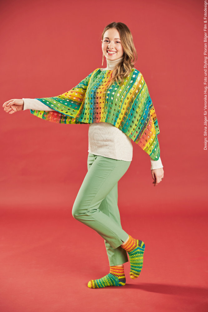Poncho mit Sommersocken | Anleitungsheft | Wolle Paint Socks | Häkeln | Veronika Hug, Woolly Hugs, Christophorus Verlag Poncho mit Sommersocken | Anleitungsheft | Wolle Paint Socks | Häkeln | Veronika Hug, Woolly Hugs, Christophorus Verlag