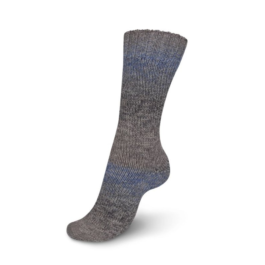 8516 stormy sky | €15.95