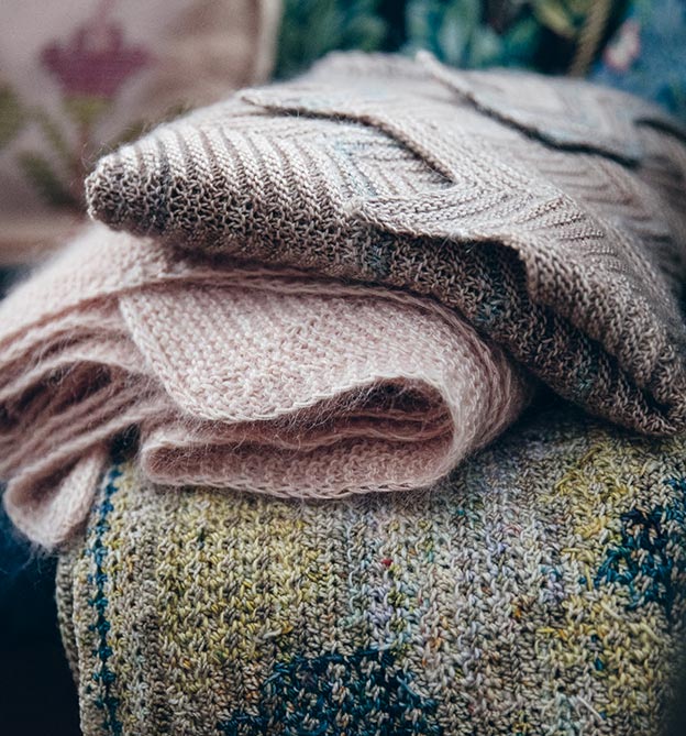 52 Wochen Tücher stricken - Die schönsten Stricktücher internationaler Designerinnen 52 Wochen Tücher stricken - Die schönsten Stricktücher internationaler Designerinnen