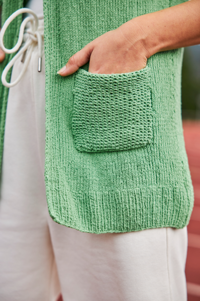 Kapuzenweste | Anleitungsheft | Wolle Avino | Stricken | Regina Bühler, Pro Lana Kapuzenweste | Anleitungsheft | Wolle Avino | Stricken | Regina Bühler, Pro Lana
