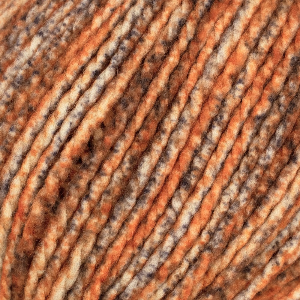 0004 - orange meliert | €5.95