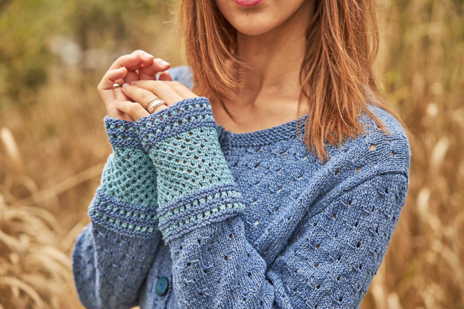 Zeifarbige Jacke mit Strukturmustern | Anleitungsheft | Wolle Montenegro  | Stricken | Regina Bühler, Pro Lana